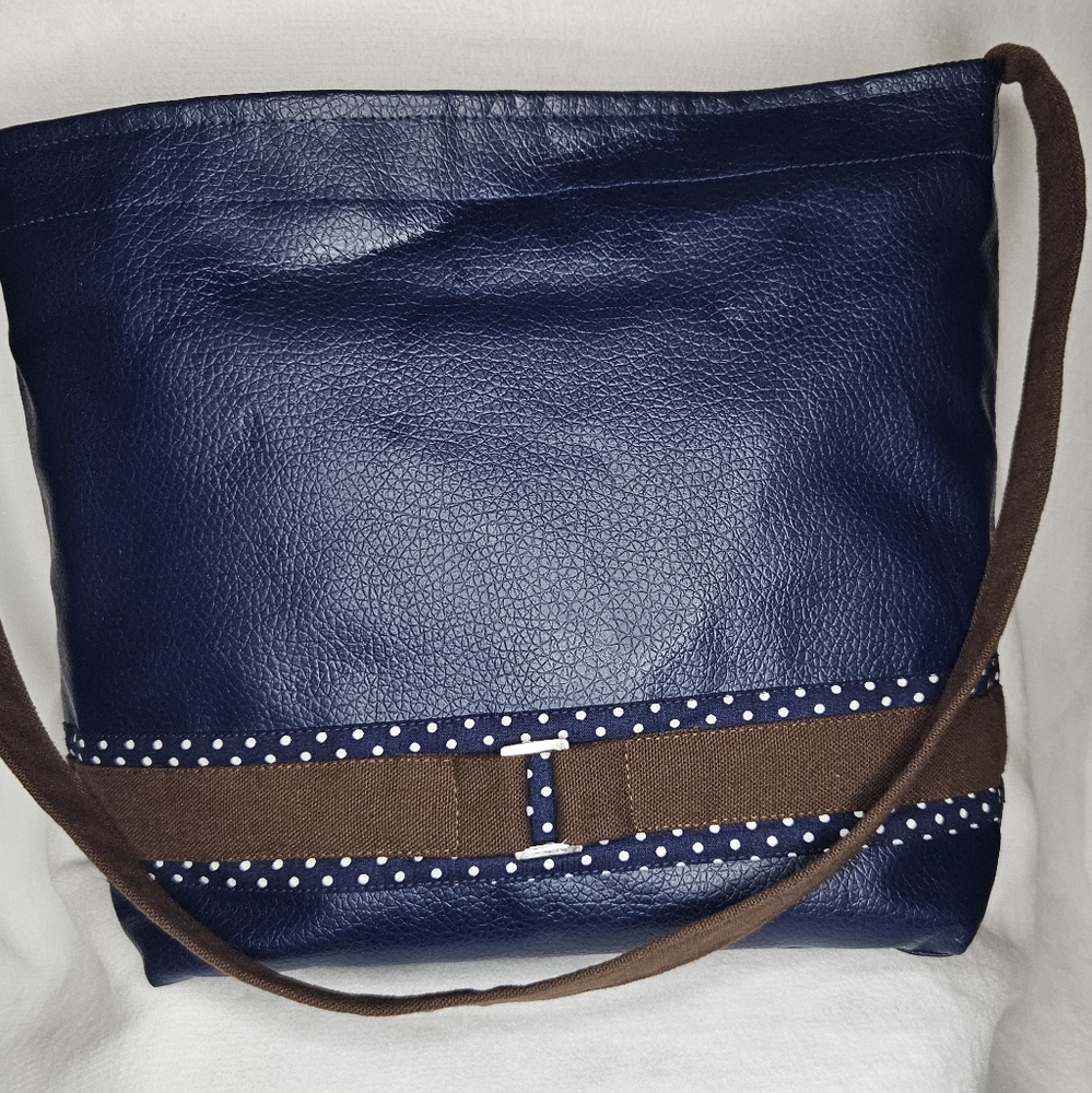 Women's handbag